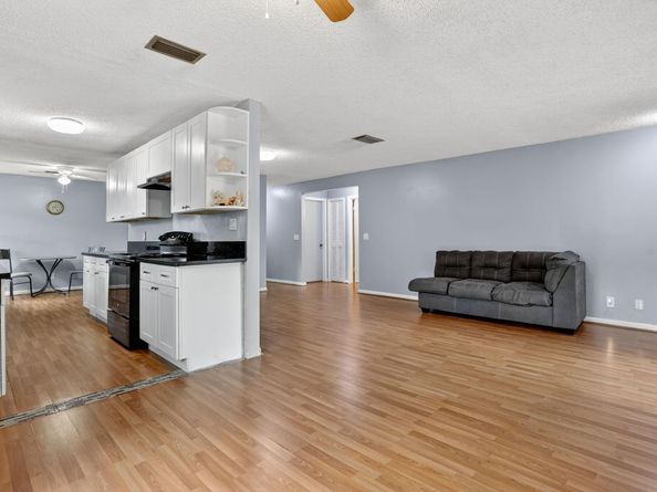 3817 NW 84th Ave, Coral Springs FL 33065