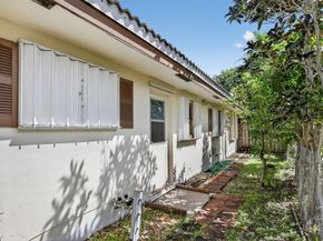 3817 NW 84th Ave, Coral Springs FL 33065