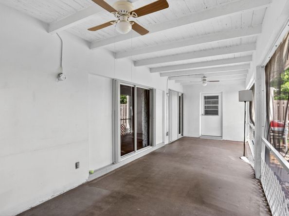 3817 NW 84th Ave, Coral Springs FL 33065