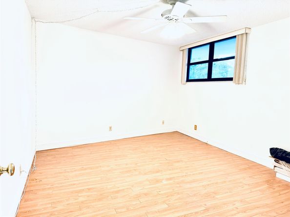 112 Lake Emerald 206, Oakland Park FL 33309