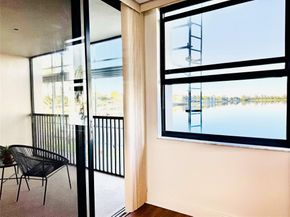 112 Lake Emerald 206, Oakland Park FL 33309