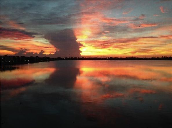 112 Lake Emerald 206, Oakland Park FL 33309