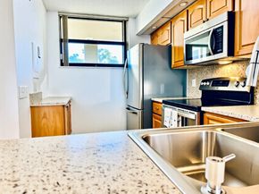 112 Lake Emerald 206, Oakland Park FL 33309