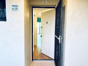 112 Lake Emerald 206, Oakland Park FL 33309