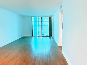 112 Lake Emerald 206, Oakland Park FL 33309