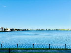 112 Lake Emerald 206, Oakland Park FL 33309