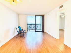 112 Lake Emerald 206, Oakland Park FL 33309