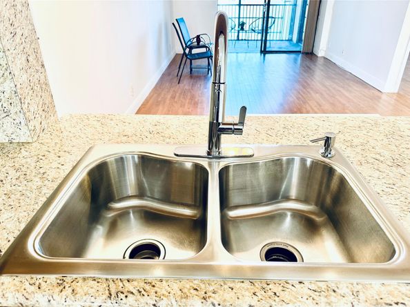 112 Lake Emerald 206, Oakland Park FL 33309