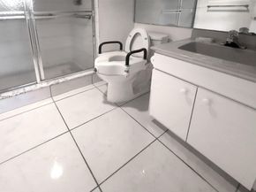 381 S HollybrookDrive 204, Pembroke Pines FL 33025