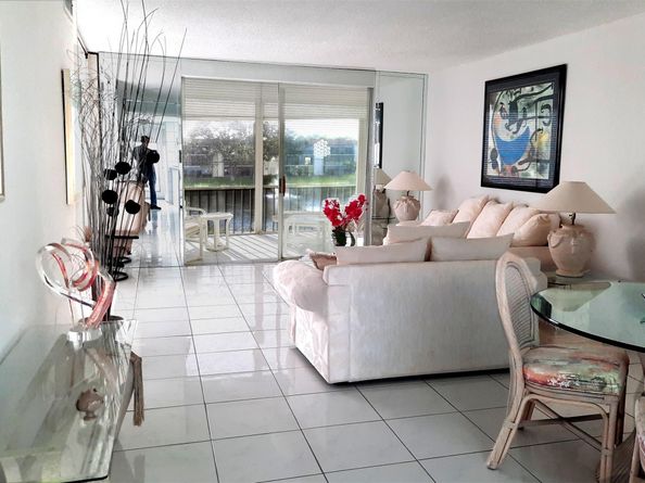 381 S HollybrookDrive 204, Pembroke Pines FL 33025