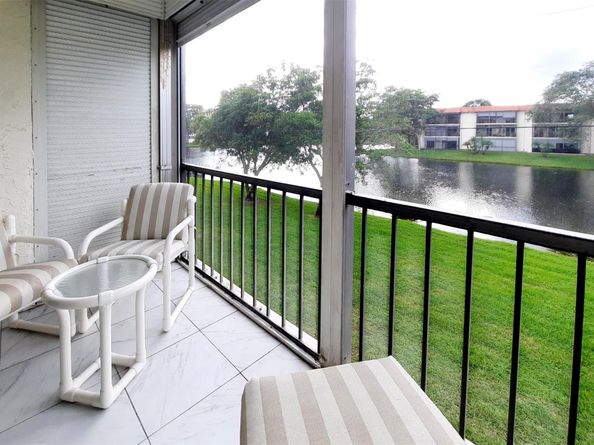 381 S HollybrookDrive 204, Pembroke Pines FL 33025