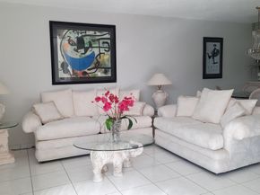 381 S HollybrookDrive 204, Pembroke Pines FL 33025
