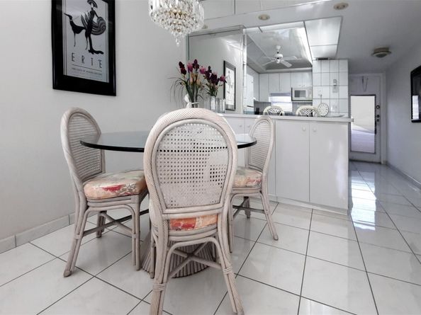 381 S HollybrookDrive 204, Pembroke Pines FL 33025