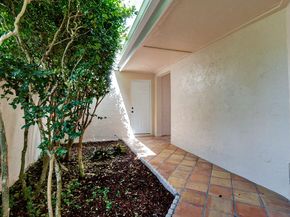 1487 Garden Rd, Weston FL 33326