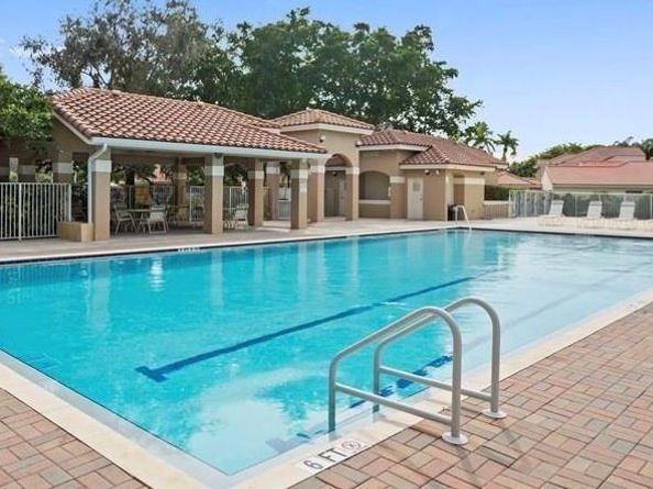 1487 Garden Rd, Weston FL 33326