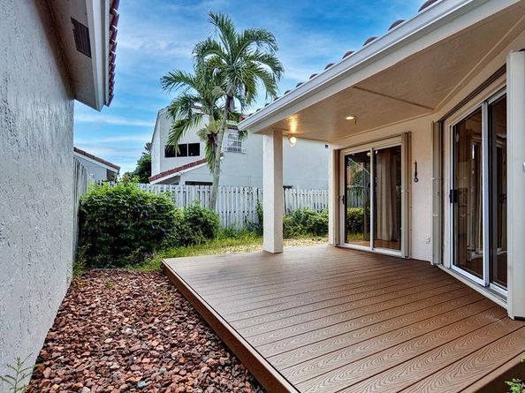 1487 Garden Rd, Weston FL 33326