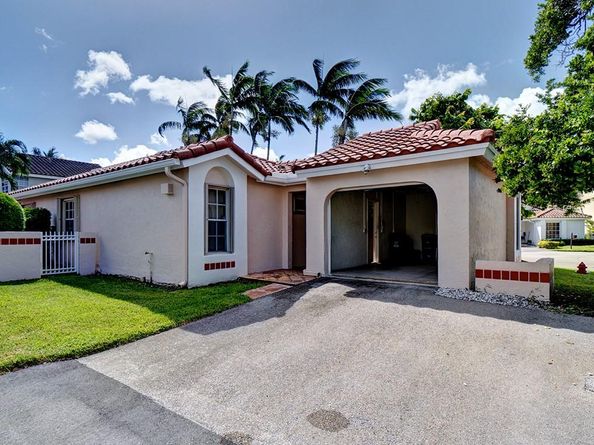 1487 Garden Rd, Weston FL 33326