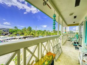 3220 Canal Dr, Pompano Beach FL 33062