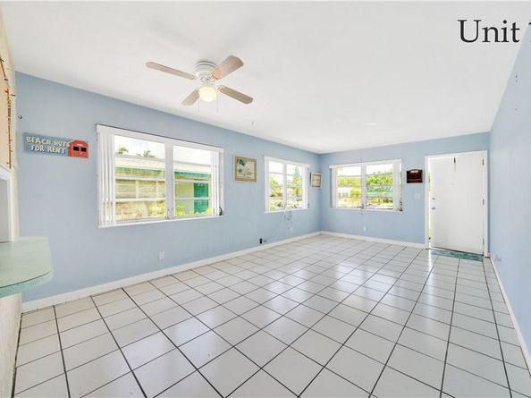 3220 Canal Dr, Pompano Beach FL 33062