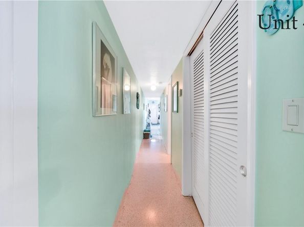3220 Canal Dr, Pompano Beach FL 33062