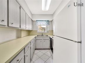 3220 Canal Dr, Pompano Beach FL 33062