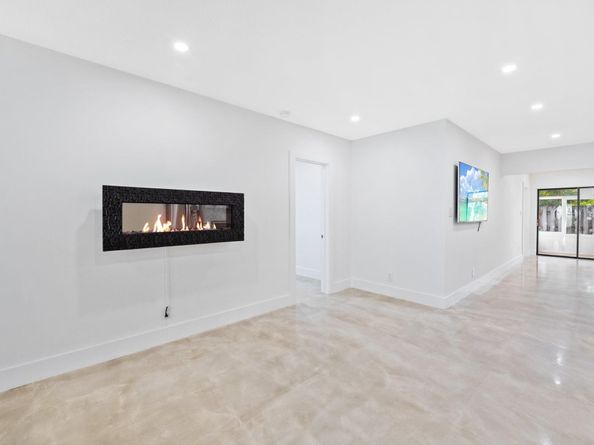 2200 NE 36th St, #1-2, Fort Lauderdale FL 33308