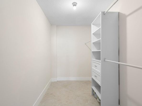 1701 S Ocean Drive 401, Hollywood FL 33019