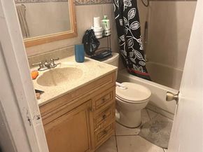 208 Lake Pointe Dr 202, Oakland Park FL 33309
