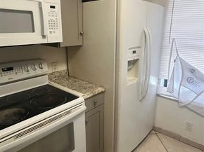 208 Lake Pointe Dr 202, Oakland Park FL 33309