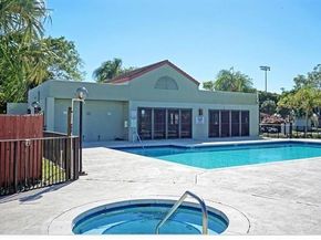 208 Lake Pointe Dr 202, Oakland Park FL 33309