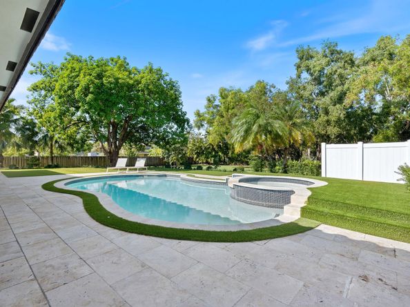 5811 SW 164th Ter, Southwest Ranches FL 33331