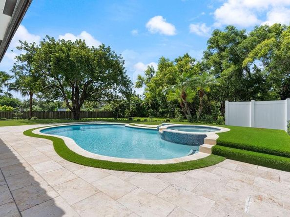 5811 SW 164th Ter, Southwest Ranches FL 33331