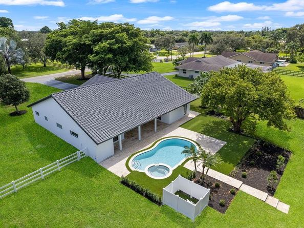 5811 SW 164th Ter, Southwest Ranches FL 33331