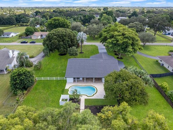 5811 SW 164th Ter, Southwest Ranches FL 33331
