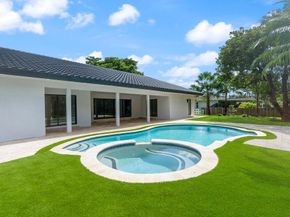 5811 SW 164th Ter, Southwest Ranches FL 33331