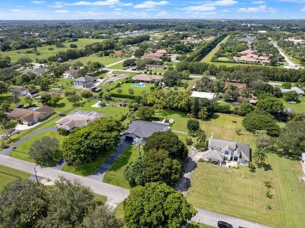 5811 SW 164th Ter, Southwest Ranches FL 33331