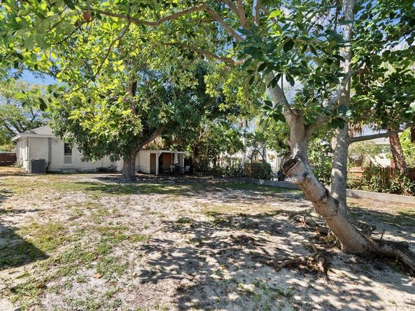 815 Omar Road, West Palm Beach FL 33405