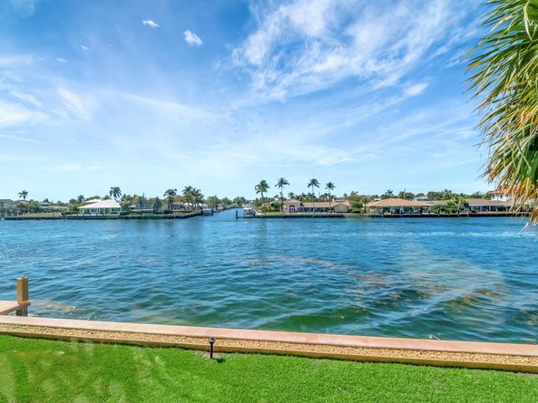 725 N Riverside Dr 205, Pompano Beach FL 33062