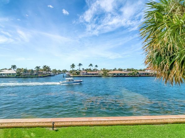 725 N Riverside Dr 205, Pompano Beach FL 33062