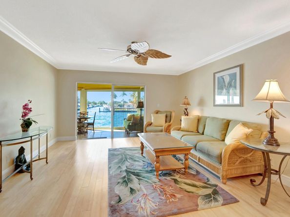 725 N Riverside Dr 205, Pompano Beach FL 33062