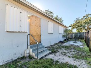 734 SW 4th St, Dania Beach FL 33004