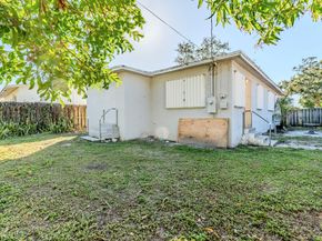 734 SW 4th St, Dania Beach FL 33004