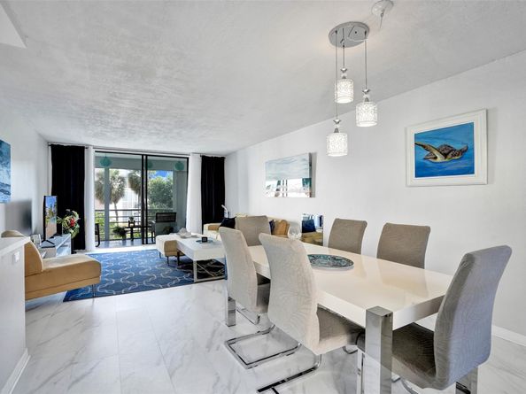 2801 Somerset Dr 205, Lauderdale Lakes FL 33311