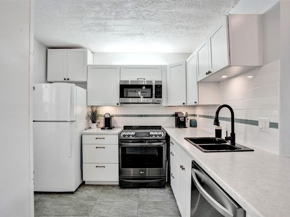 2801 Somerset Dr 205, Lauderdale Lakes FL 33311