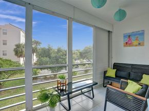 2801 Somerset Dr 205, Lauderdale Lakes FL 33311