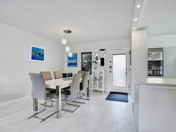 2801 Somerset Dr 205, Lauderdale Lakes FL 33311