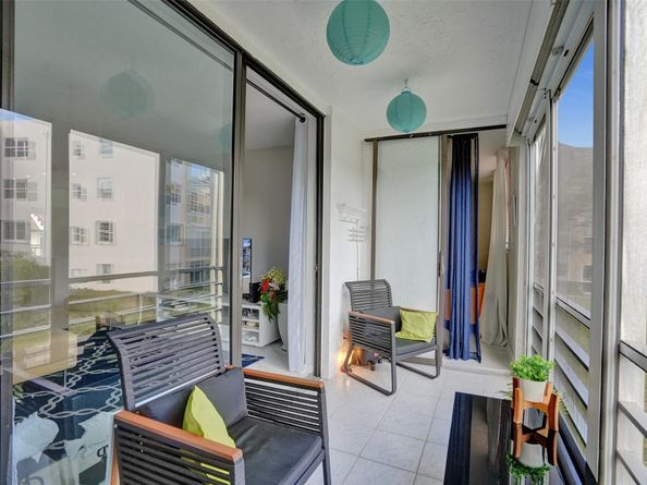 2801 Somerset Dr 205, Lauderdale Lakes FL 33311