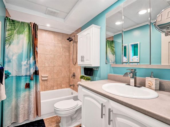 2801 Somerset Dr 205, Lauderdale Lakes FL 33311