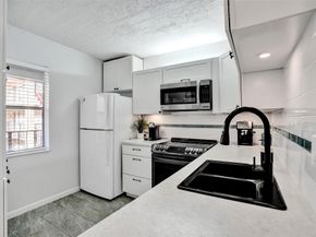 2801 Somerset Dr 205, Lauderdale Lakes FL 33311