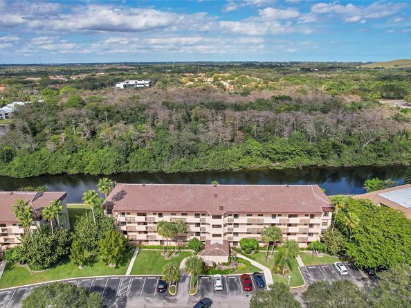 2660 Carambola Cir N 202, Coconut Creek FL 33066